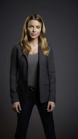 Actress Lauren German Poses At A Hollywood Event. Wallpaper