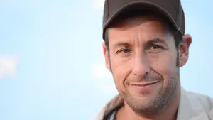Adam Sandler Genuinely Smiling Wallpaper