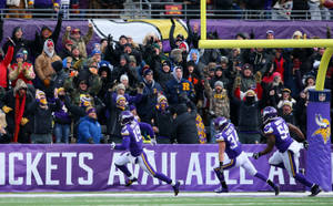 Adam Thielen Football Goal Wallpaper