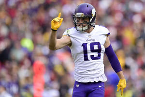 Adam Thielen Nfl Highlights Wallpaper