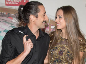 Adrien Brody With Lara Lieto On The Red Carpet Wallpaper