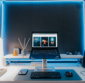 Aesthetic Tumblr Laptop Blue Light Wallpaper