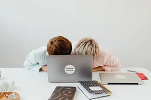 Aesthetic Tumblr Laptop Kids Sharing Wallpaper