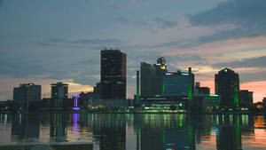 Afternoon Sky Above Riverfront Intoledo, Ohio Wallpaper