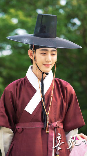 Ahn Hyo Seop In Maroon Hanbok Wallpaper