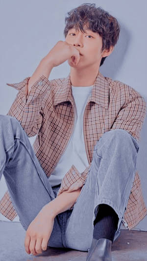 Ahn Hyo Seop On The Floor Wallpaper