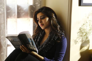 Akkineni Samantha Hd Reading A Book Wallpaper