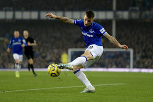 Amazing Lucas Digne Football Kick Wallpaper