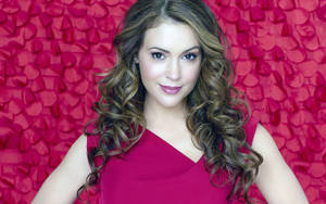 American Actress Alyssa Milano In Pink Wallpaper