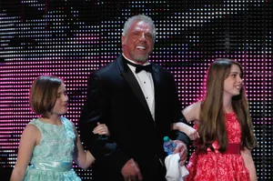 American Retired Wrestler Ultimate Warrior James Hellwig With Daughters Wallpaper