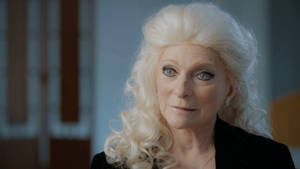 American Singer Judy Collins Close Up Shot Wallpaper