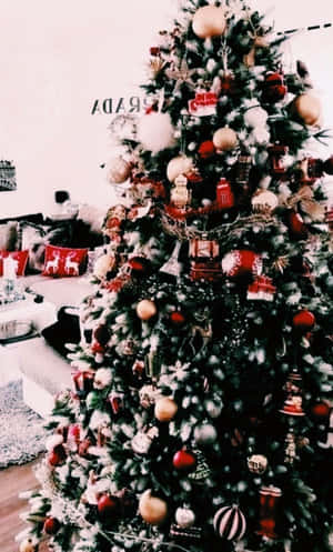 An Aesthetically Appealing Christmas Tree Wallpaper