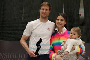 Andreas Seppi Enjoying A Delightful Moment With His Family Wallpaper