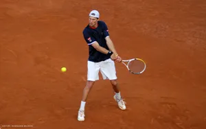 Andreas Seppi Standing On Clay Court Wallpaper