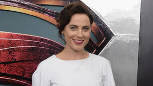 Antje Traue In White Dress Wallpaper