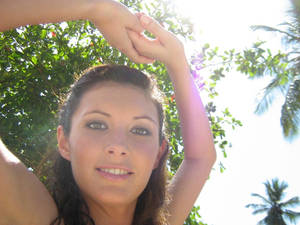 April Bowlby Morning Selfie Wallpaper