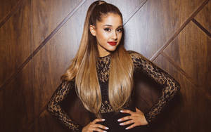 Ariana Grande Brings Her Style To The Forefront With A Wood Background Wallpaper