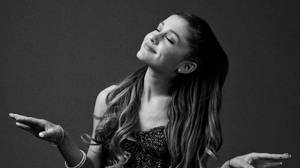 Ariana Grande Captures The Spotlight In Monochrome Wallpaper
