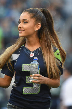 Ariana Grande Seattle Seahawks Wallpaper