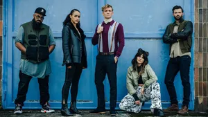 Army Of Thieves Safe Heist Team Wallpaper