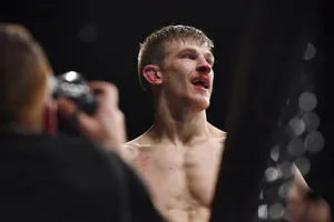 Arnold Allen Bloody Nose Wallpaper