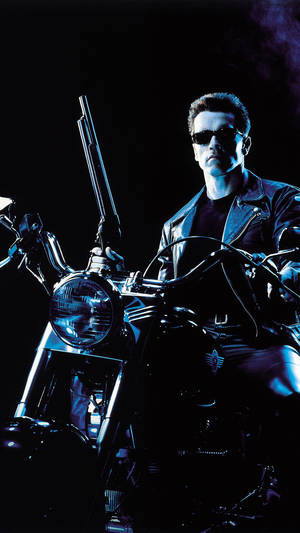 Arnold Schwarzenegger In Terminator Wallpaper
