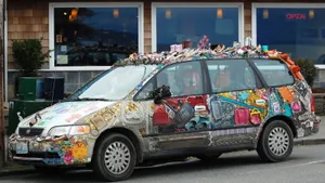 Art Covered Vehicle Street View Wallpaper