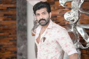Arun Vijay Looking Dapper In Floral Shirt Wallpaper
