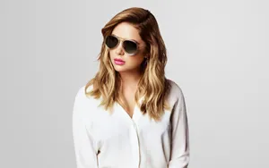 Ashley Benson Looking Glamorous In Sunglasses Wallpaper
