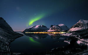 Awesome Arctic Region Northern Lights Wallpaper