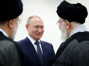 Ayatollah Ali Khamenei And Vladimir Putin In A Diplomatic Meeting Wallpaper