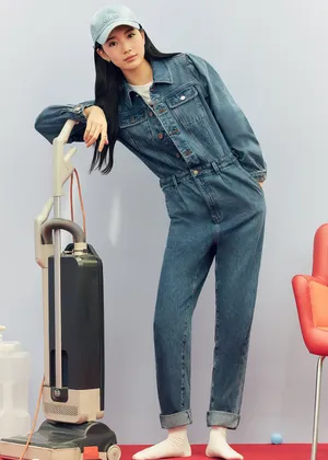 Bae Suzy In Denim Jumpsuit Wallpaper