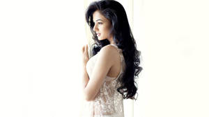 Beautiful Bollywood Hd Actress Sonal Chauhan Wallpaper