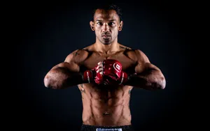 Ben Henderson Red Gloves Photoshoot Wallpaper