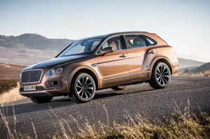 Bentley Bentayga, Suv, Side View Wallpaper