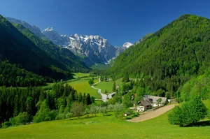 Best Green Mountain Wallpaper