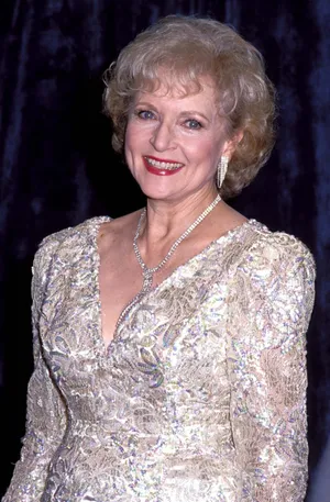 Betty White 1990 Emmy Awards Wallpaper