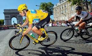 Bicycle Race In Tour De France Wallpaper