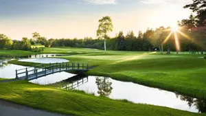 Big And Cool Water Golf Hazard Wallpaper