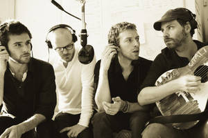 Black And White Coldplay Recording Wallpaper