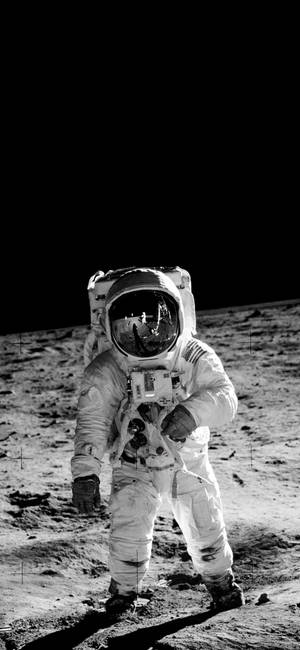 Black And White Iphone Astronaut Wallpaper