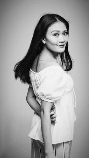 Black And White Portrait Of A Woman In White Wallpaper