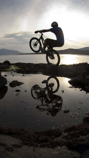 Black And White Shadow Mountain Bike Iphone Wallpaper