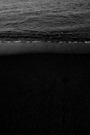 Black Beach Wave Iphone Wallpaper