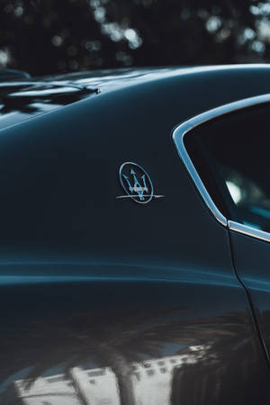 Black Maserati Logo Wallpaper