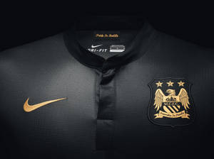 Black Shirt With Manchester City Fc Logo Wallpaper