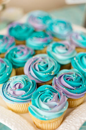 Blue And Purple Rose Cupcake Wallpaper