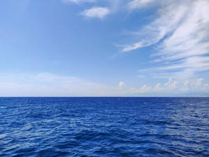 Blue And White Sea And Clouds Wallpaper