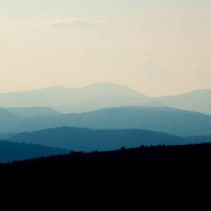 Blue Fade Mountain Range Wallpaper