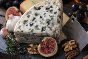 Blue Mold Cheese With Figs Wallpaper